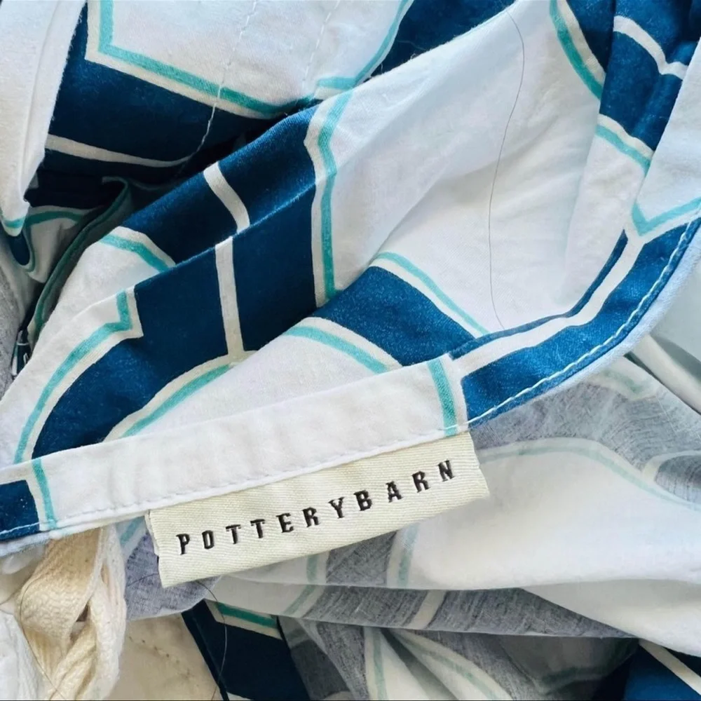 Pottery Barn Twin Duvet Cover.